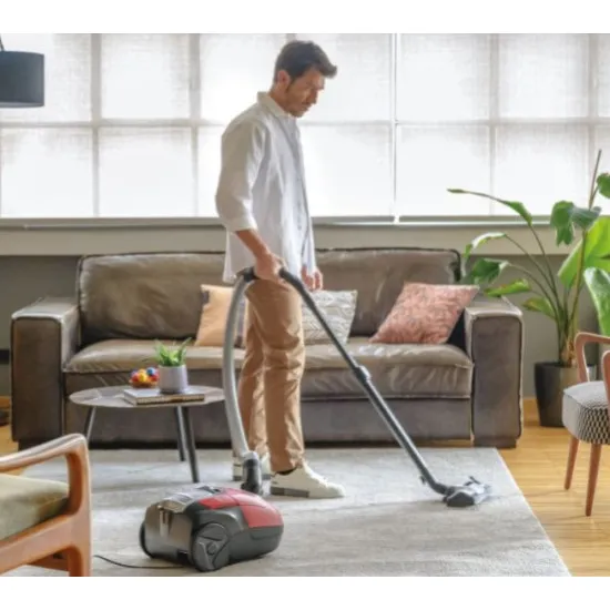 Hoover HE510HM 011 porzsákos porszívó, piros/fekete szín, 700W