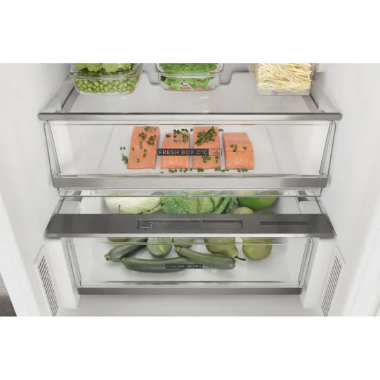 Whirlpool W7X 83A W Total No Frost alulfagyasztós kombinált hűtőszekrény, Zen Inverter Kompresszor, 231/104L, 59.6x67.8x191.2 cm