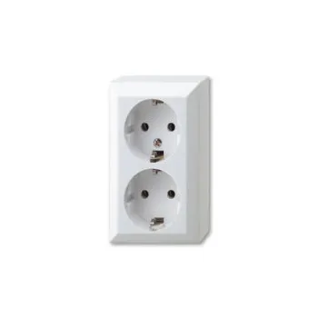 GAO 0311H 2 férőhelyes földelt csatlakozó falsíkra szerelhető