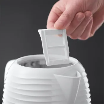 Russell Hobbs 24360-70 vízforraló, 2400W, 1.7L, fehér szín 