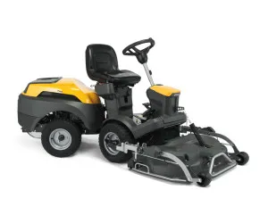 Frontkaszás fűnyíró traktorok