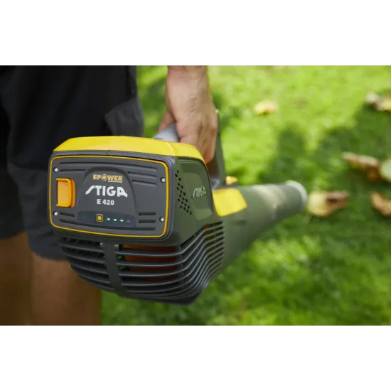 Stiga SAB 500 AE akkumulátoros lombfúvó, lombszívó,650W