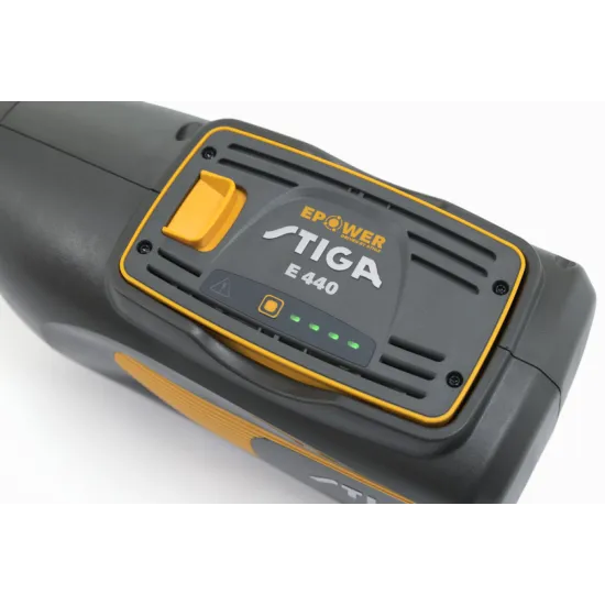 Stiga BC 700e B akkumulátoros bozótvágó,(akkumulátor és töltő nélkül),500W