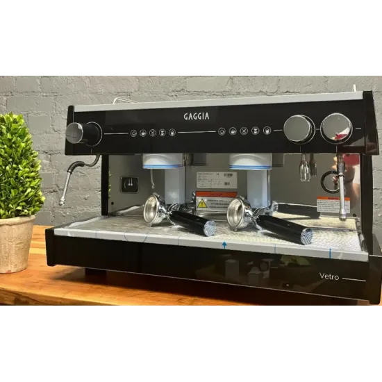 Gaggia LA Vetro 2 karos professzionális kávéfőző, fekete, automatikus fejtisztítási programmal, megvilágított munkaterülettel