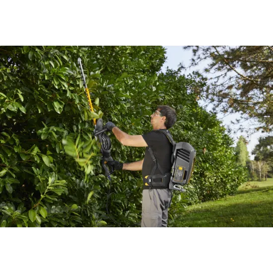 Stiga SHT 900 AE akkumulátoros sövényvágó,(akkumulátor és töltő nélkül),500W
