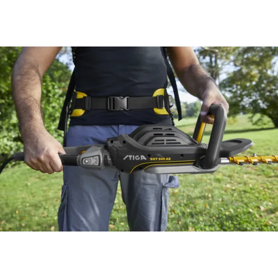 Stiga SHT 900 AE akkumulátoros sövényvágó,(akkumulátor és töltő nélkül),500W