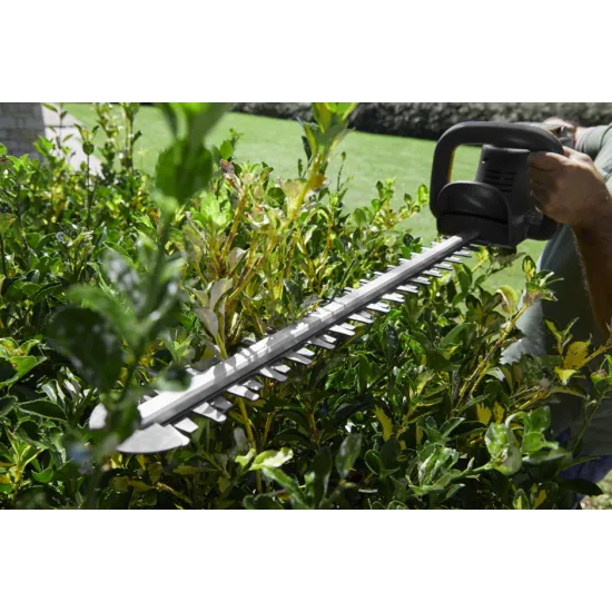 Stiga SHT 700 AE akkumulátoros sövényvágó,(akkumulátor és töltő nélkül),450W