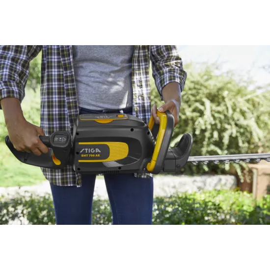 Stiga SHT 700 AE akkumulátoros sövényvágó,(akkumulátor és töltő nélkül),450W