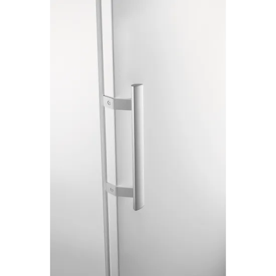 Electrolux 926649153 FZFF240 LUC4NE23WR NoFrost fagyasztószekrény 231 l jobbos ajtónyitás, érintésvezérlés 59.5x65.5x175cm 