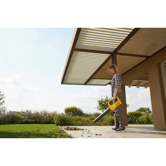 Stiga BL 100e Kit akkumulátoros lombfúvó,(akkumulátorral és töltővel),280W