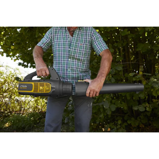 Stiga SAB 700 AE akkumulátoros lombfúvó,(akkumulátor és töltő nem tartozék),500W