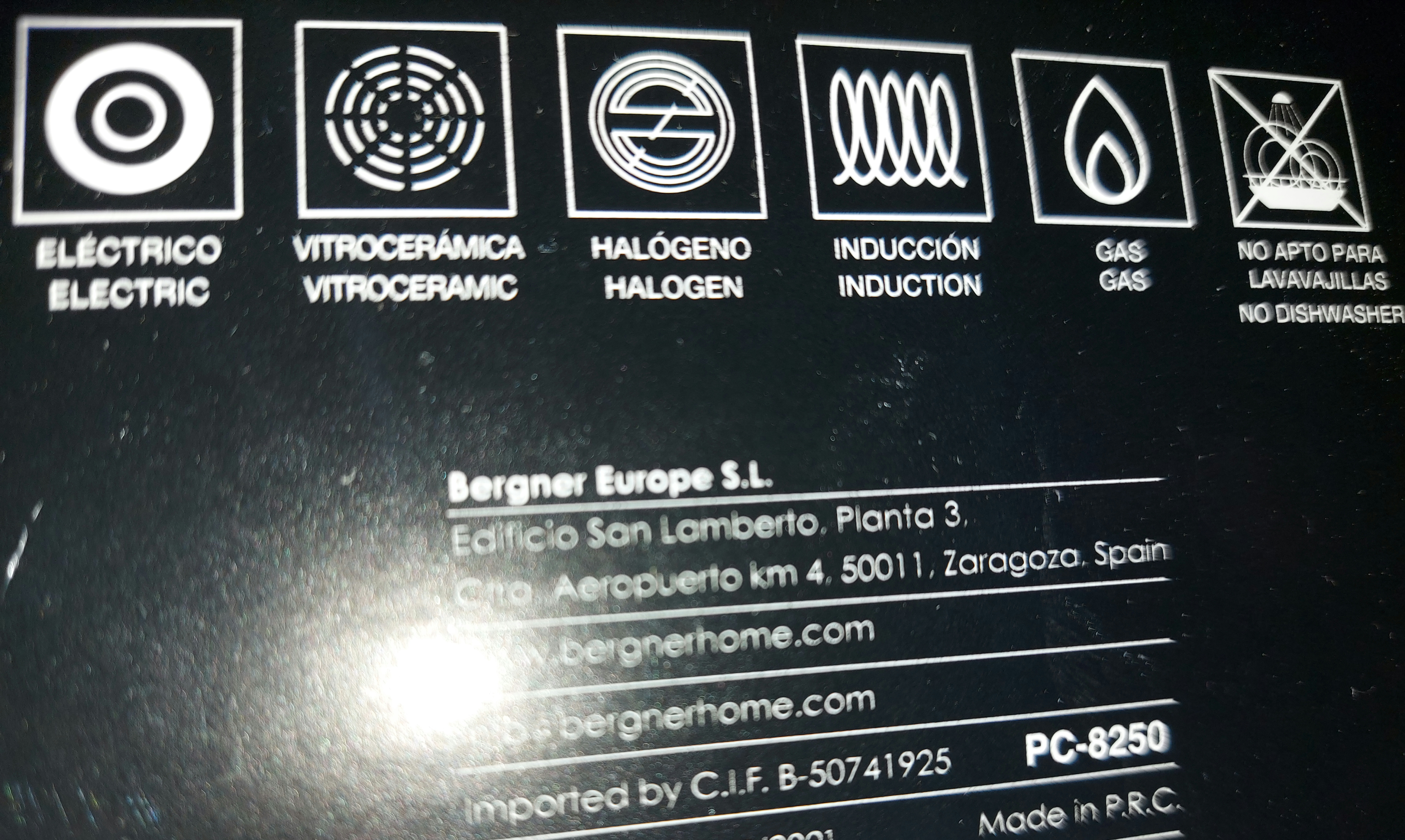 Pierre Cardin PC-8250 6 személyes kotyogós kávéfőző indukciós és hagyományos főzőlapokhoz 