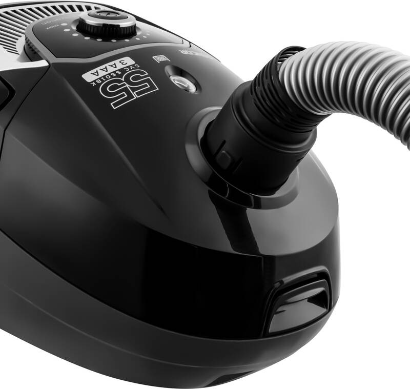 Sencor SVC5501BK porzsákos porszívó, 700W, fekete 