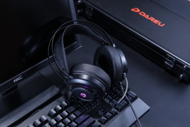 Dareu EH416S RGB gamer fejhallgató, fekete