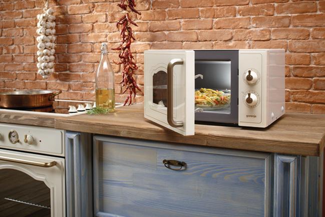 Gorenje MO4250CLI mikrohullámú sütő retro, bézs szín, 20L,700W