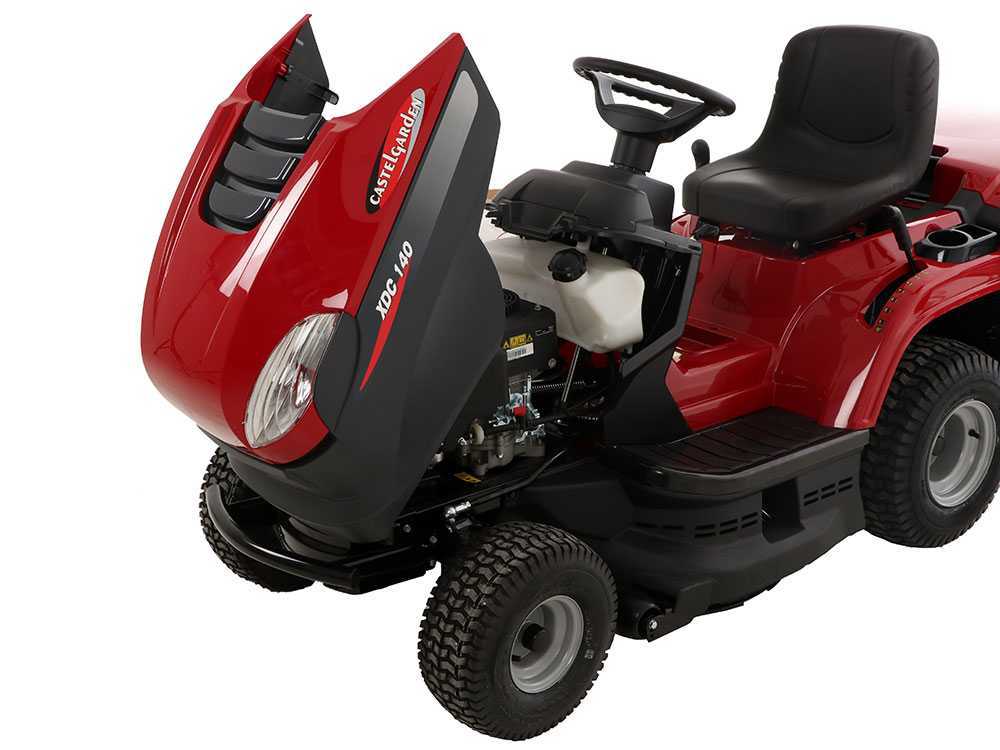 Castelgarden XDC140 gyűjtős fűnyíró traktor, 84cm vágószélesség, mechanikus sebesség váltás, traktor szélesség csak 88cm, 2T2010473/C22