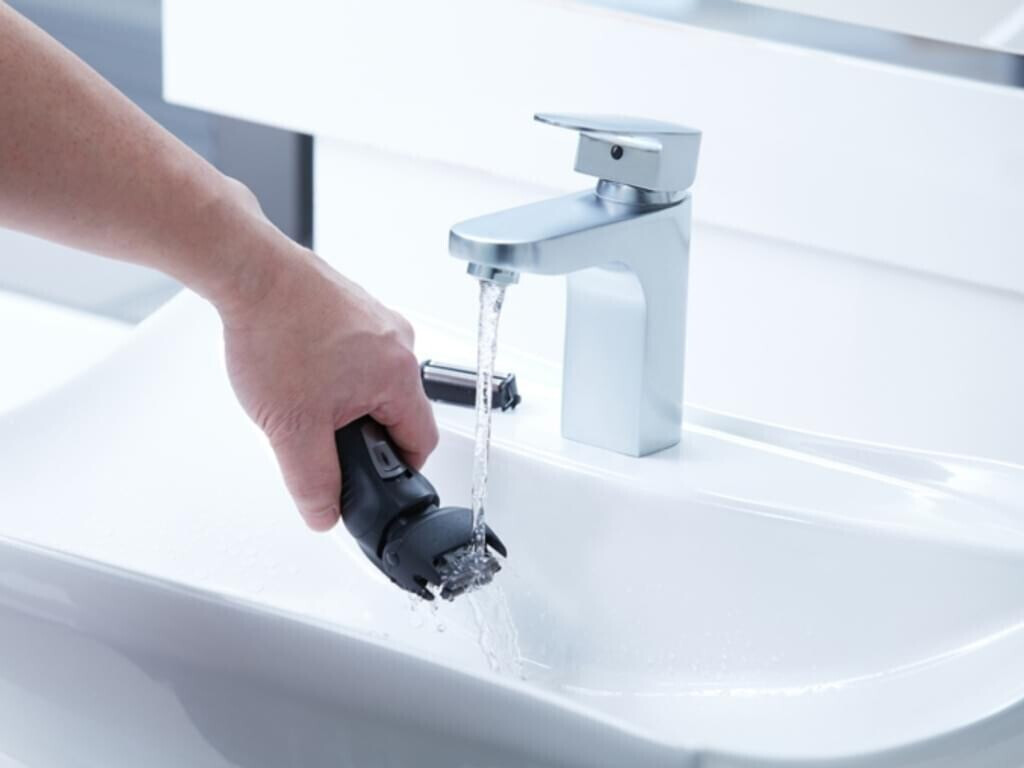 Pansonic ES-RW31 elektromos borotva wet&dry