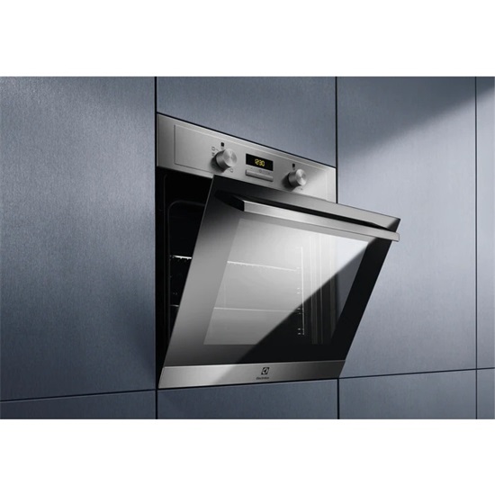 Electrolux EOF3H00BX SurroundCook 600 beépíthető sütő aqua clean tisztítással, inox, 65L