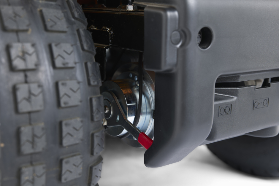 Stiga TORNADO 598e akkumulátoros oldalkidobós fűnyíró traktor 