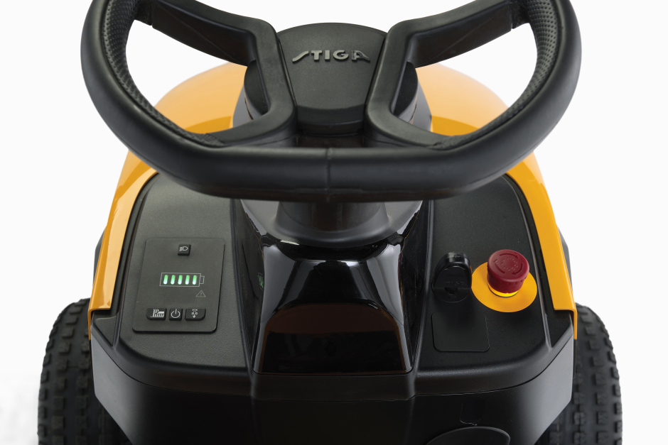 Stiga ESTATE 384e akkumulátoros fűgyűjtős fűnyíró traktor,gyűjtés,hátsó kidobás funkcióval