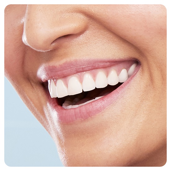 Oral-B D100 LIGHTYEAR elektromos fogkefe