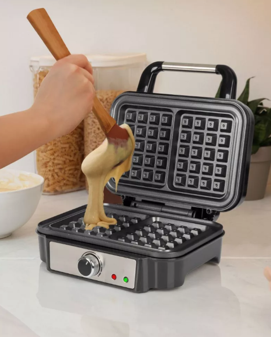 ProfiCook PC-WA 1240 inox gofrisütő, négyzet alakú nagy sütőfelülettel 