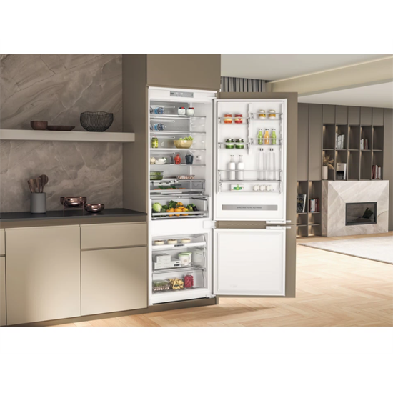 Whirlpool WH SP70 T232 P beépíthető alulfagyasztós kombinált hűtőszekrény 193cm, 295/99L, Total No Frost 