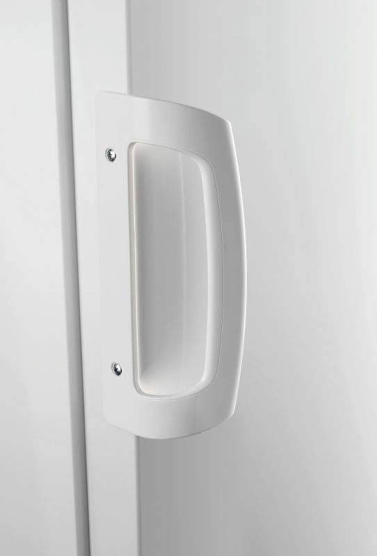Zanussi ZRDN39FW hűtőszekrény 186 cm
