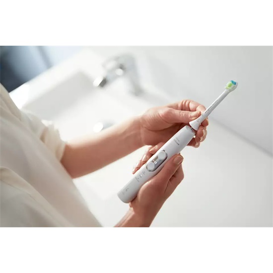 Philips HX6877/34 Philips Sonicare ProtectiveClean 6100 szónikus elektromos fogkefe, fehér/ezüst 