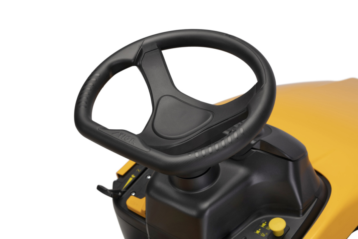 Stiga TORNADO 398M oldalkidobós fűnyíró traktor,oldalsó kidobás,mechanikus váltóval