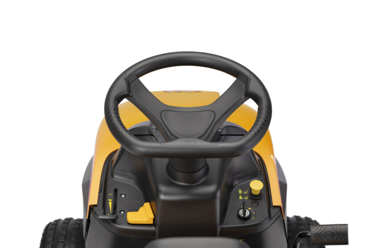 Stiga TORNADO 398 oldalkidobós fűnyíró traktor hidrosztatikus váltóval,oldalsó kidobás,hidrosztatikus váltó
