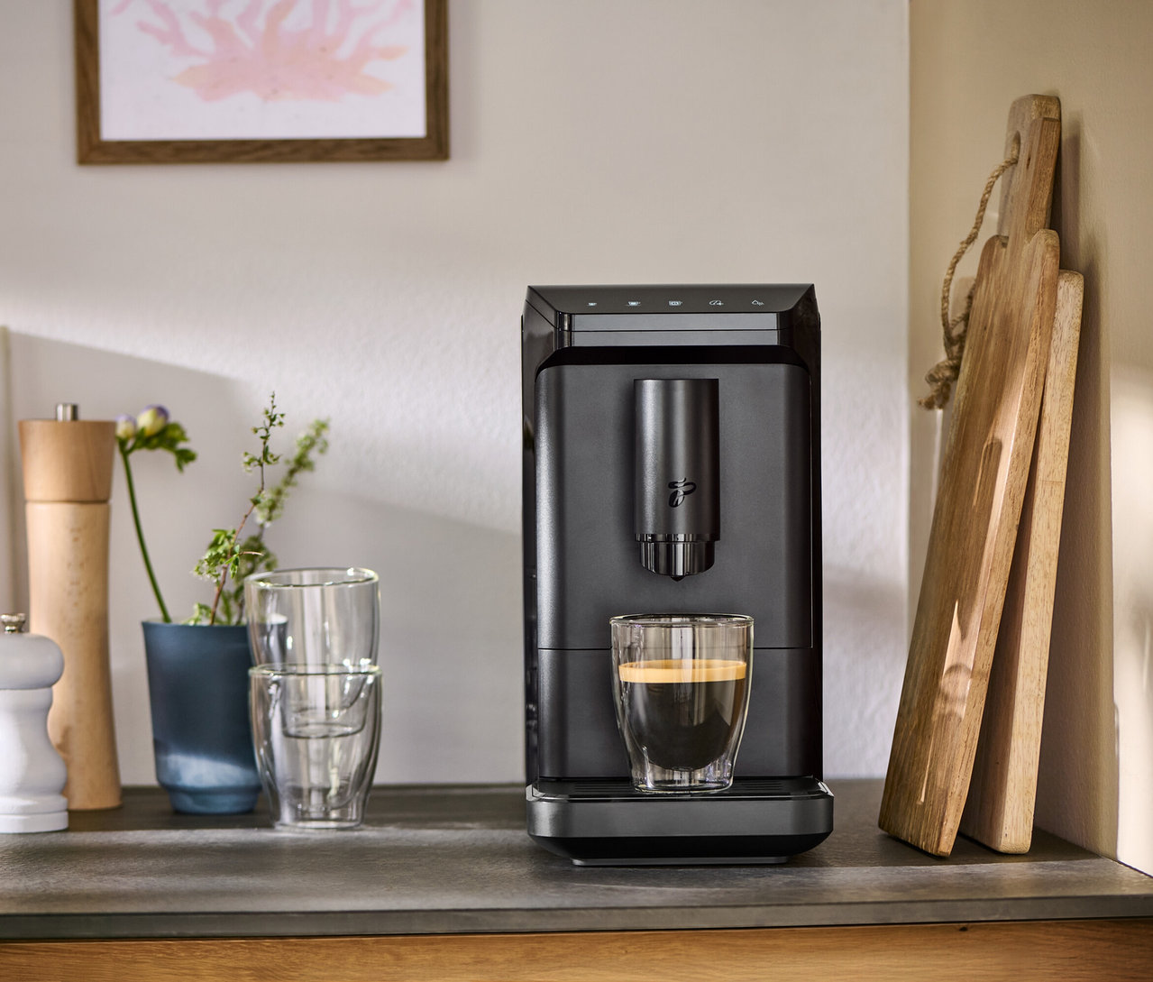 Tchibo Esperto Mini Black automata kávéfőző, 1690W, 1.1 L, fekete szín 