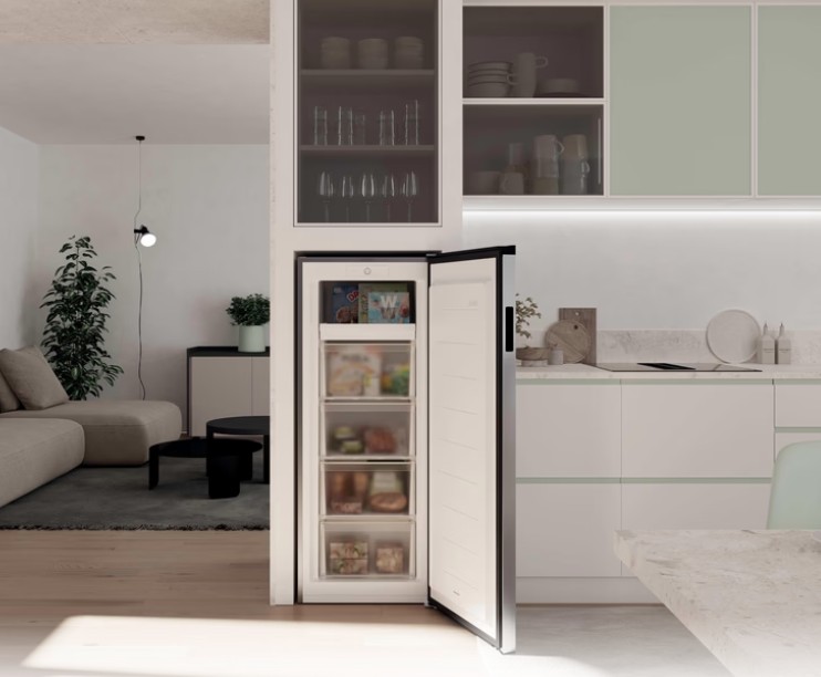 Candy CNUQ2L513EX fagyasztószekrény, 169L, Wifi, 54.5x57x138 cm, inox szín 