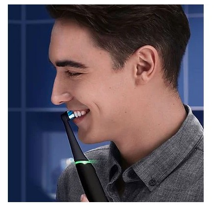 Oral-B iO6 Black elektromos fogkefe 