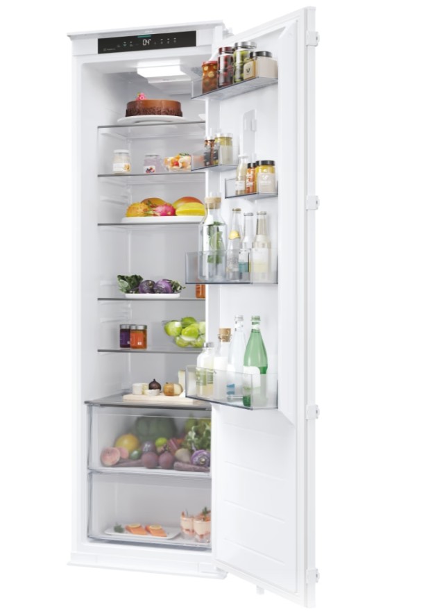 Candy CML5518EVWL beépíthető egyajtós hűtőszekrény, Wifi, 315L, 54x55x177.2 cm