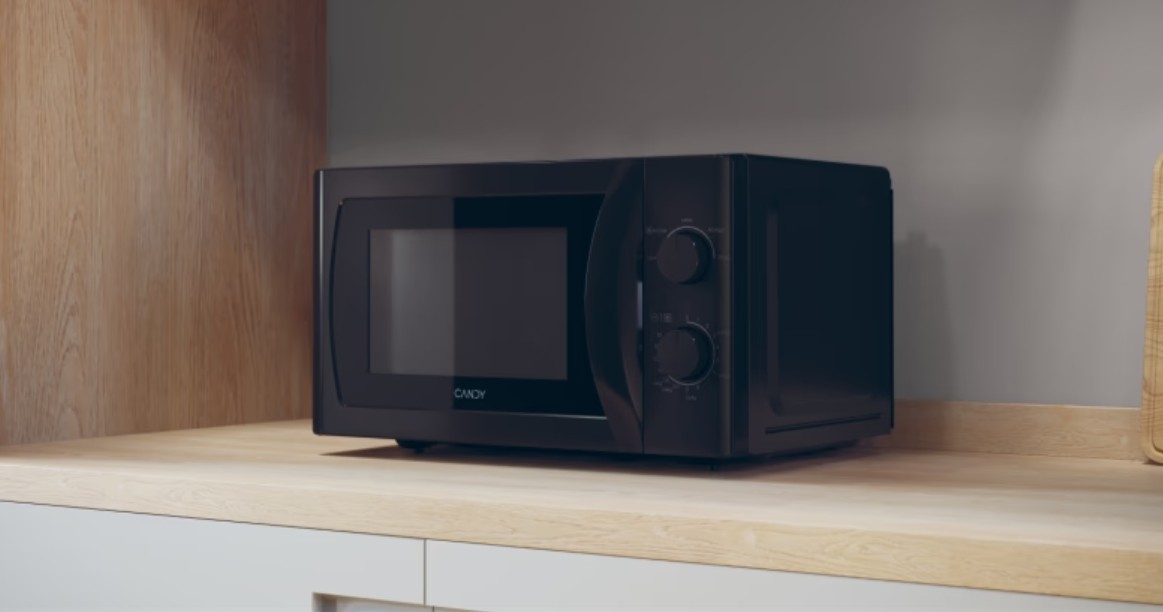 Candy CMW20SMB mikrohullámú sütő, 700W, 20L, fekete szín 