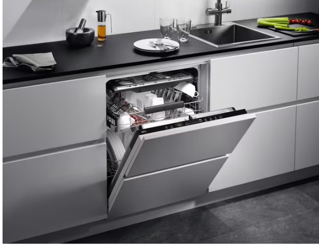 AEG FSE74707P teljesen beépíthető mosogatógép, 15 teríték, inverter motor, 3 kosár, 59.6x55x81.8 cm