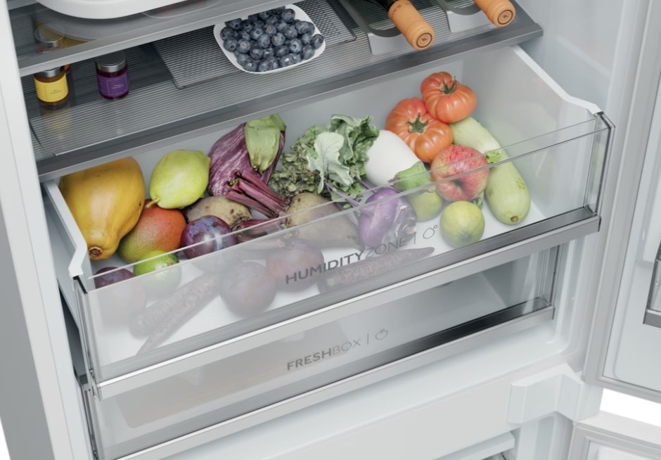 Haier HBQW5719E Total No Frost beépíthető alulfagyasztós kombinált hűtőszekrény, 281/101L, Wifi, 69x55x193.5 cm
