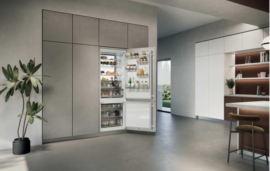 Haier HBW7719C No Frost beépíthető alulfagyasztós kombinált hűtőszekrény, 285/115L,Wifi, 69x55x193.5 cm