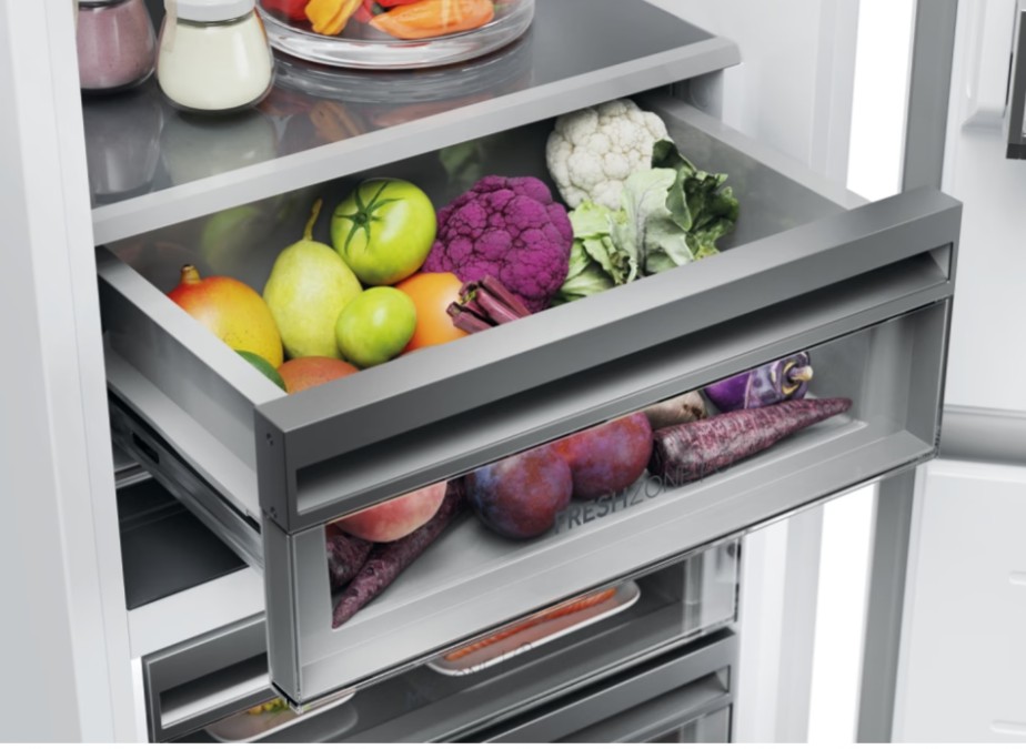 Haier HMLT7518EWF No Frost beépíthető alulfagyasztós kombinált hűtőszekrény, 175/103L, Wifi, 55.8x54.5x177.2 cm