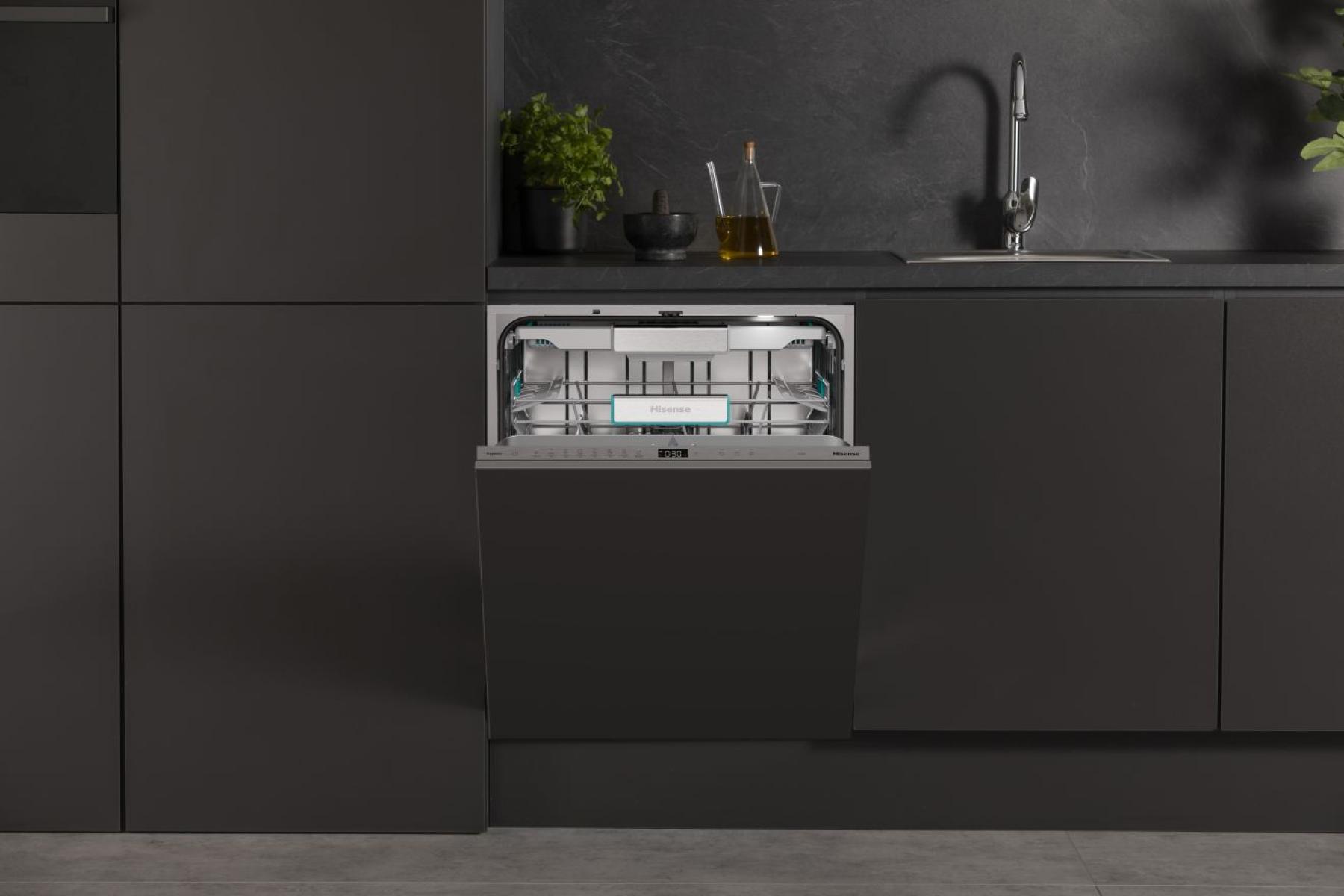 Hisense HV673A65 teljesen beépíthető mosogatógép, 16 teríték, Wifi, inverter motor, 3 kosár, automatikus ajtónyitás, 59.8x55.5x81.6 cm 
