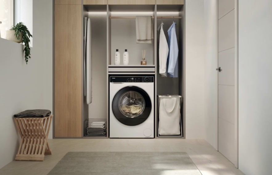 Haier HW70-BP14357TU-S elöltöltős mosógép, 7 kg, inverter motor, gőz, Wifi, 59.5x46.8x85 cm