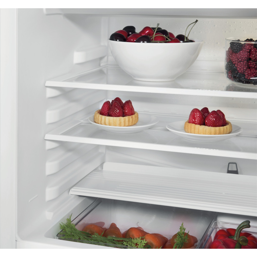 Whirlpool WBUF011 pult alá építhető hűtőszekrény, 108/18L, 59.7x54.5x81.9 cm