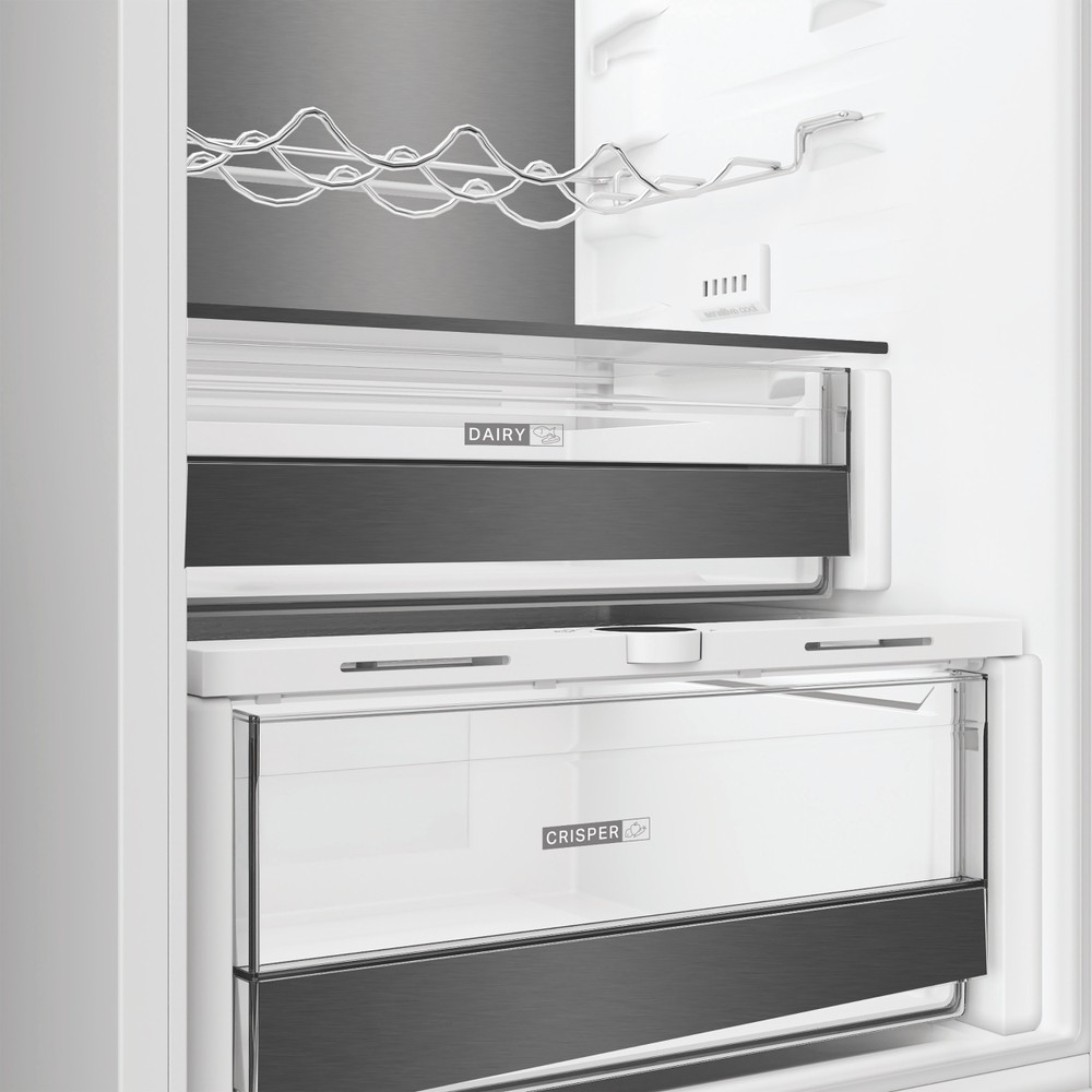Whirlpool WHK2 5323 B5E1 Total No Frost beépíthető alulfagyasztós kombinált hűtőszekrény, 224/76L, Zen Inverter Kompresszor, 54x55x193.5 cm, cink fém szín 