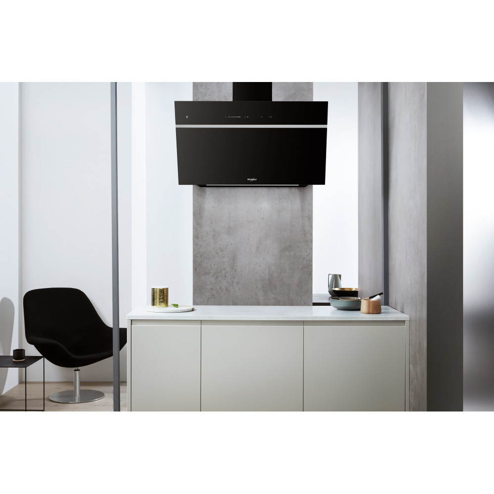 Whirlpool WHVS 90F LT C K beépíthető falra szerelhető döntött kürtös konyhai elszívó, 50.4x37x89.8 cm, fekete szín 