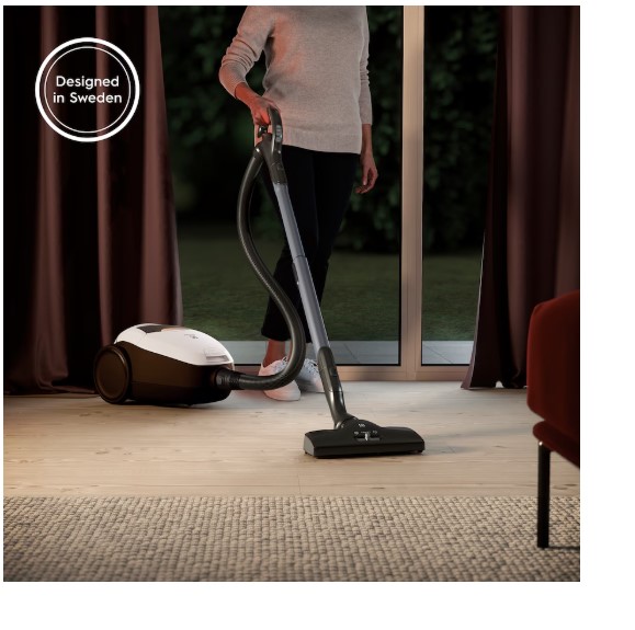 Electrolux PD82-ALRG Pure D8.2  porzsákos porszívó, 600W, krémfehér szín 