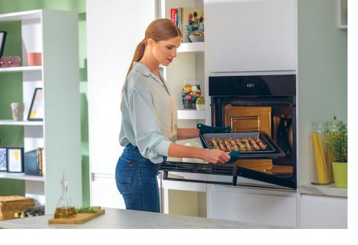 Candy FMBC T828S WF beépíthető sütő, 70L, WIFI + Bluetooth, 59.5x56.8x59.5 cm, fekete 
