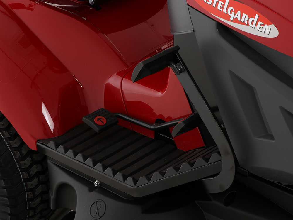 Castelgarden PTX210HD Hidrosztatikus váltos, gyűjtős fűnyíró traktor, ST650 kéthengeres 10,6kW motorral, 102cm vágószélesség, 300l gyűjtőkapacítás