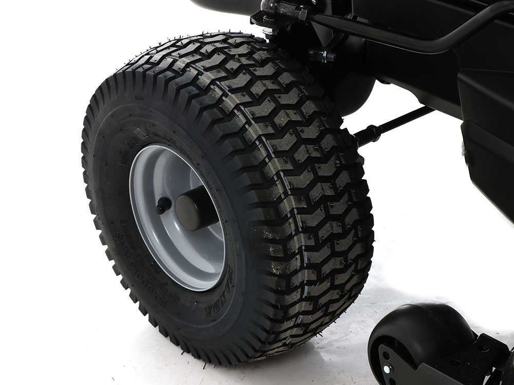 Castelgarden PTX210HD Hidrosztatikus váltos, gyűjtős fűnyíró traktor, ST650 kéthengeres 10,6kW motorral, 102cm vágószélesség, 300l gyűjtőkapacítás